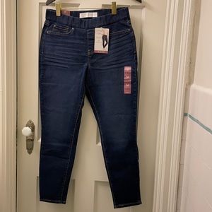 Levi’s pull-on skinny jeans 10S W30 L28 NWT